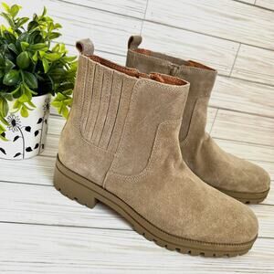 NWOT Lucky Brand Hazyl Taupe Suede Lug Sole Chunky Ankle Booties Size: 8.5
